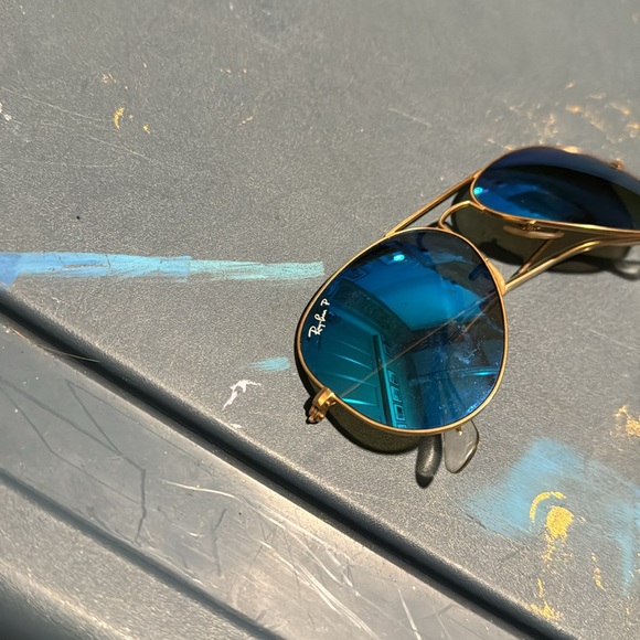 Ray bans sunglasses blue tint - Picture 2 of 3